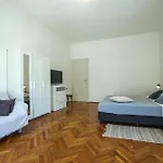 Ljubica With Shared Bathroom זאדאר