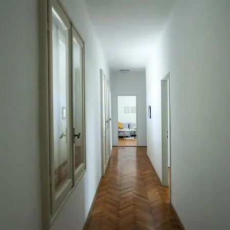 Ljubica Apartment *