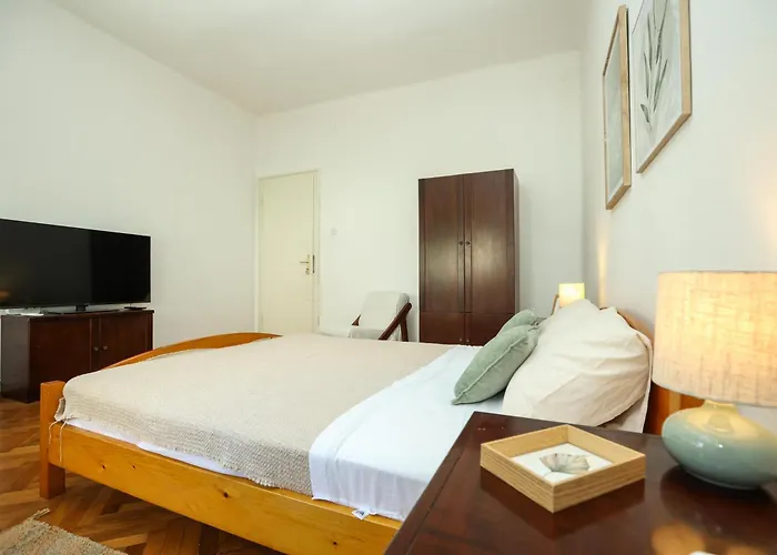 Ljubica With Shared Bathroom * ザダル