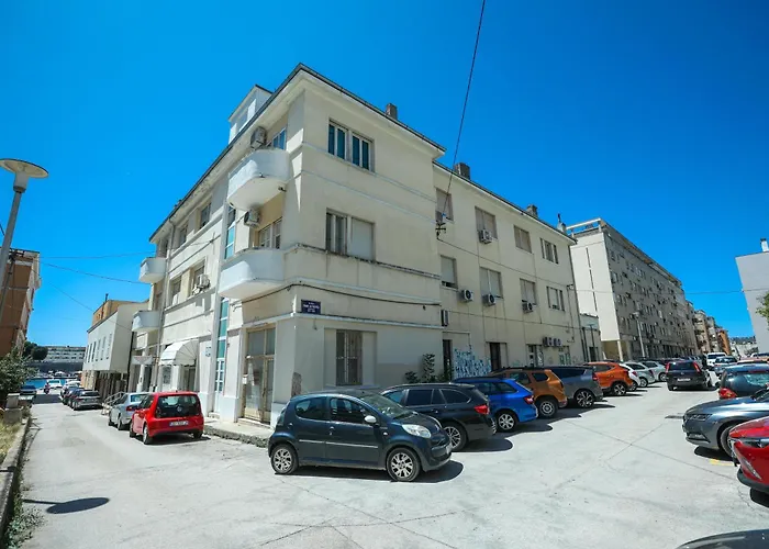 Ljubica With Shared Bathroom Apartment Zadar