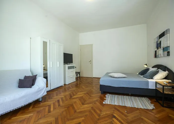 Ljubica With Shared Bathroom Zadar