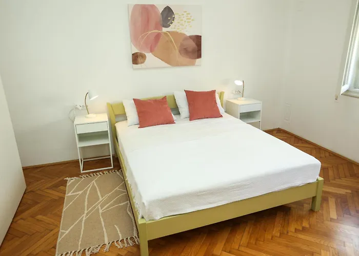 Ljubica With Shared Bathroom Apartment *