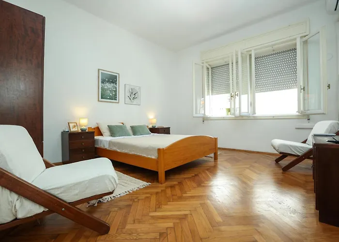 Ljubica With Shared Bathroom * ザダル